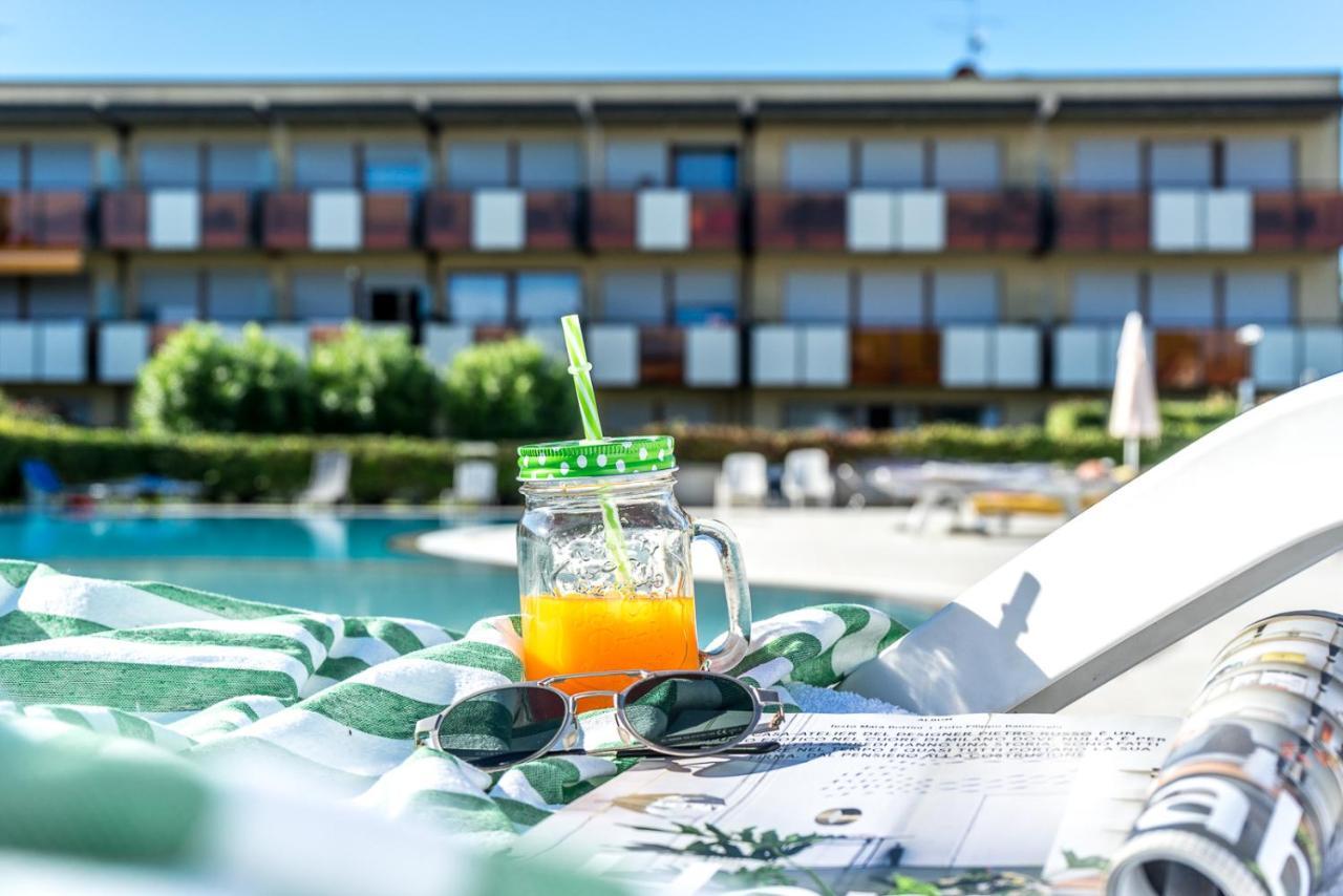 Hygge Family Apartment - One Step Away From The Lake!!! Sirmione Exteriör bild