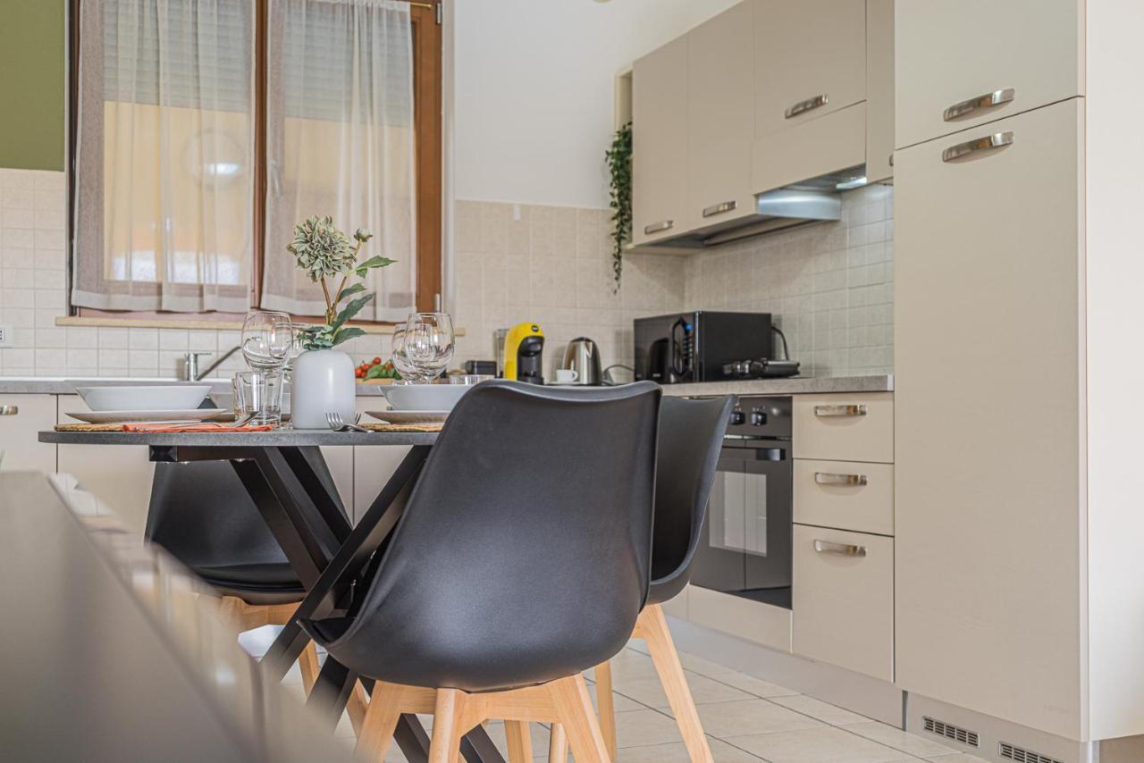 Hygge Family Apartment - One Step Away From The Lake!!! Sirmione Exteriör bild