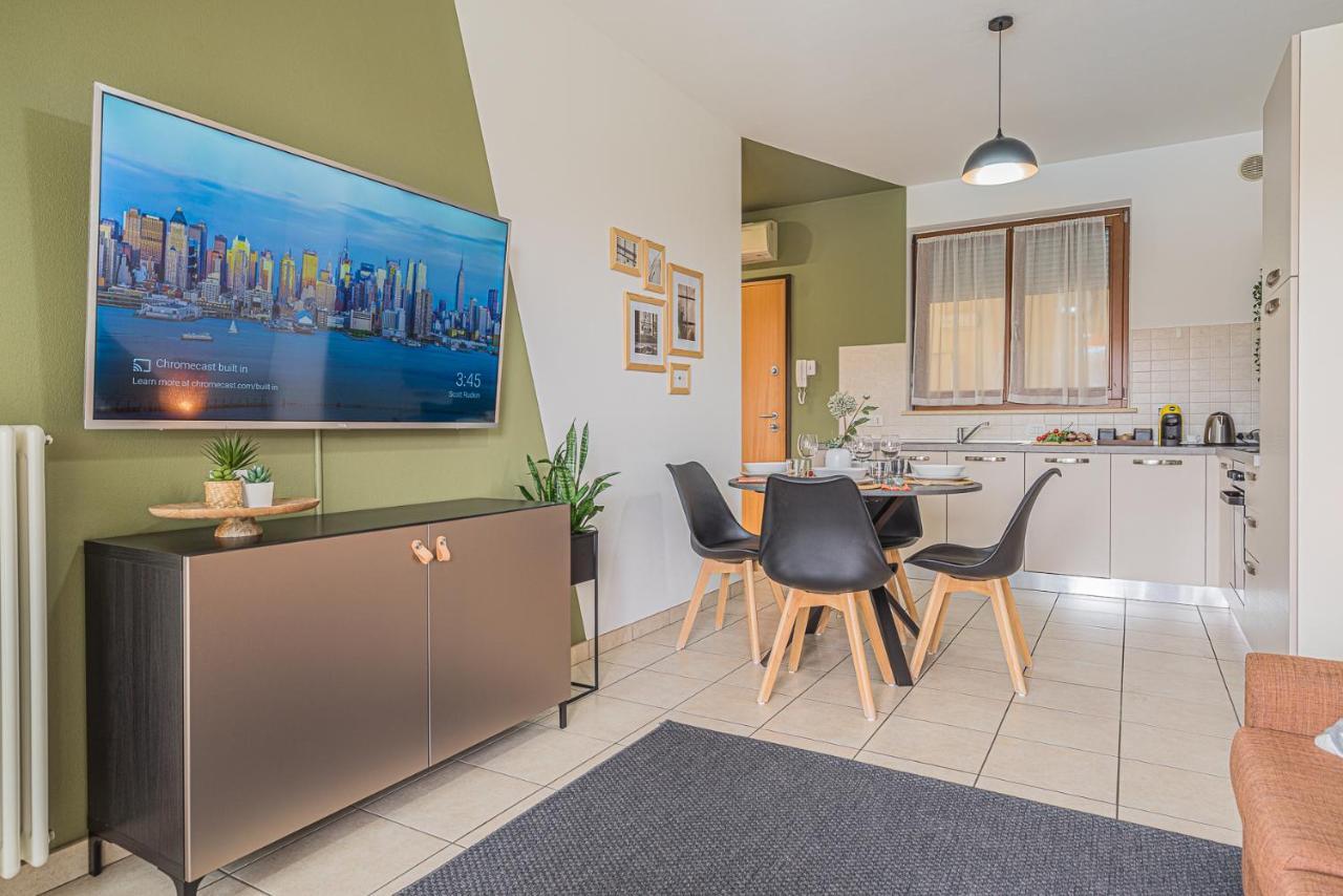 Hygge Family Apartment - One Step Away From The Lake!!! Sirmione Exteriör bild