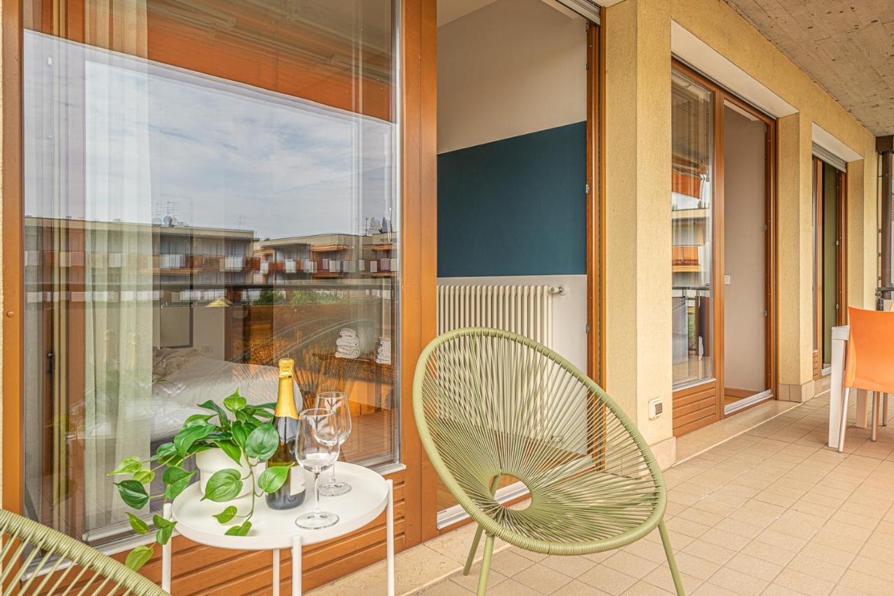 Hygge Family Apartment - One Step Away From The Lake!!! Sirmione Exteriör bild