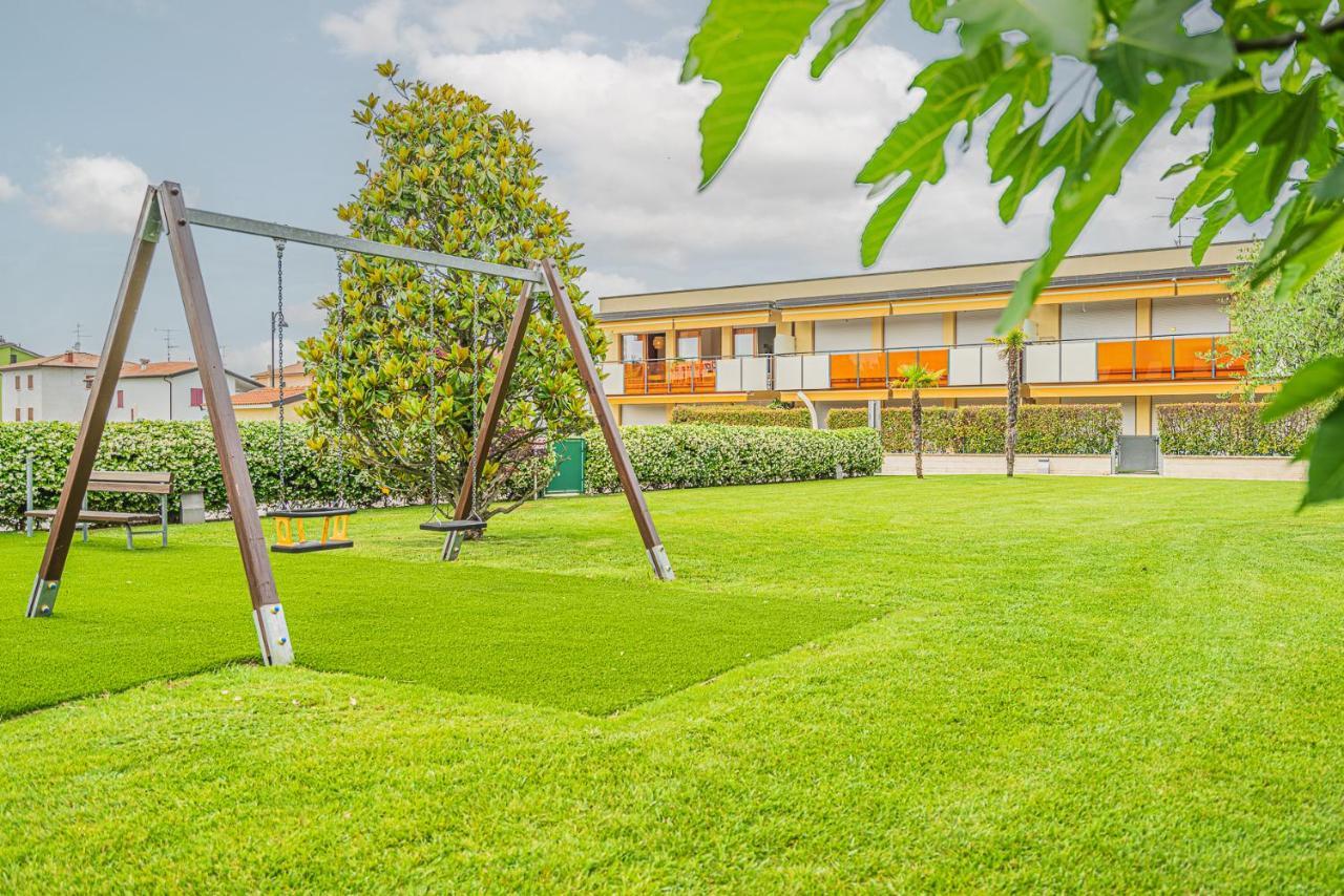 Hygge Family Apartment - One Step Away From The Lake!!! Sirmione Exteriör bild