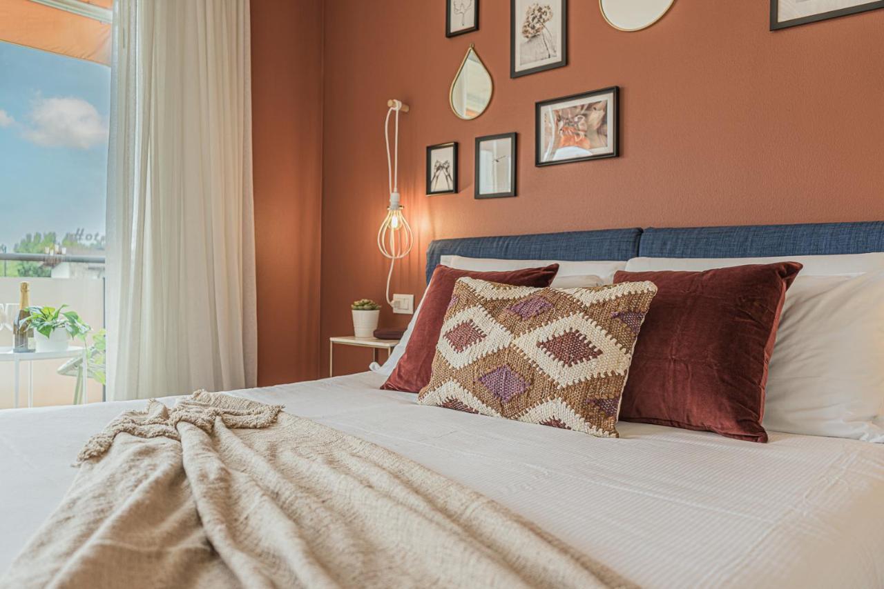 Hygge Family Apartment - One Step Away From The Lake!!! Sirmione Exteriör bild