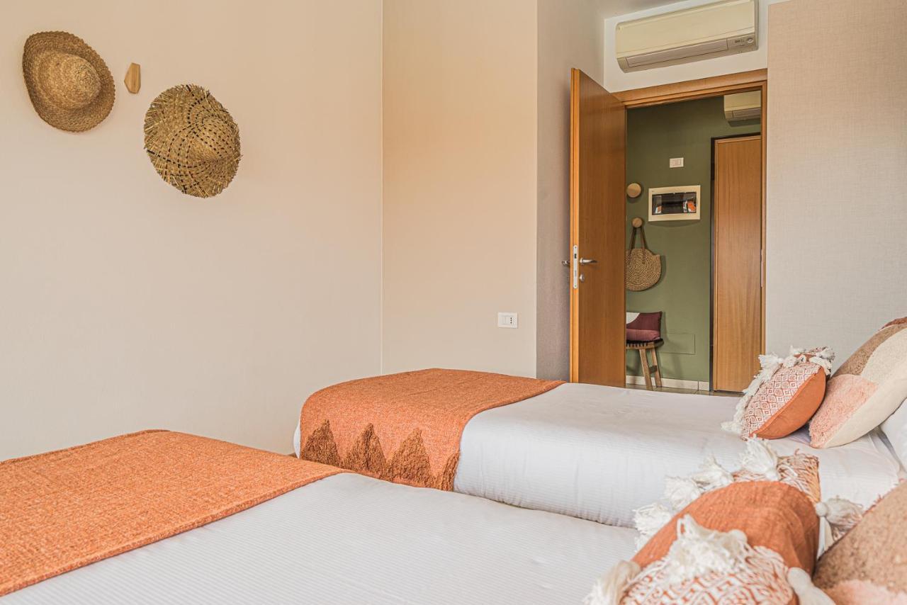 Hygge Family Apartment - One Step Away From The Lake!!! Sirmione Exteriör bild
