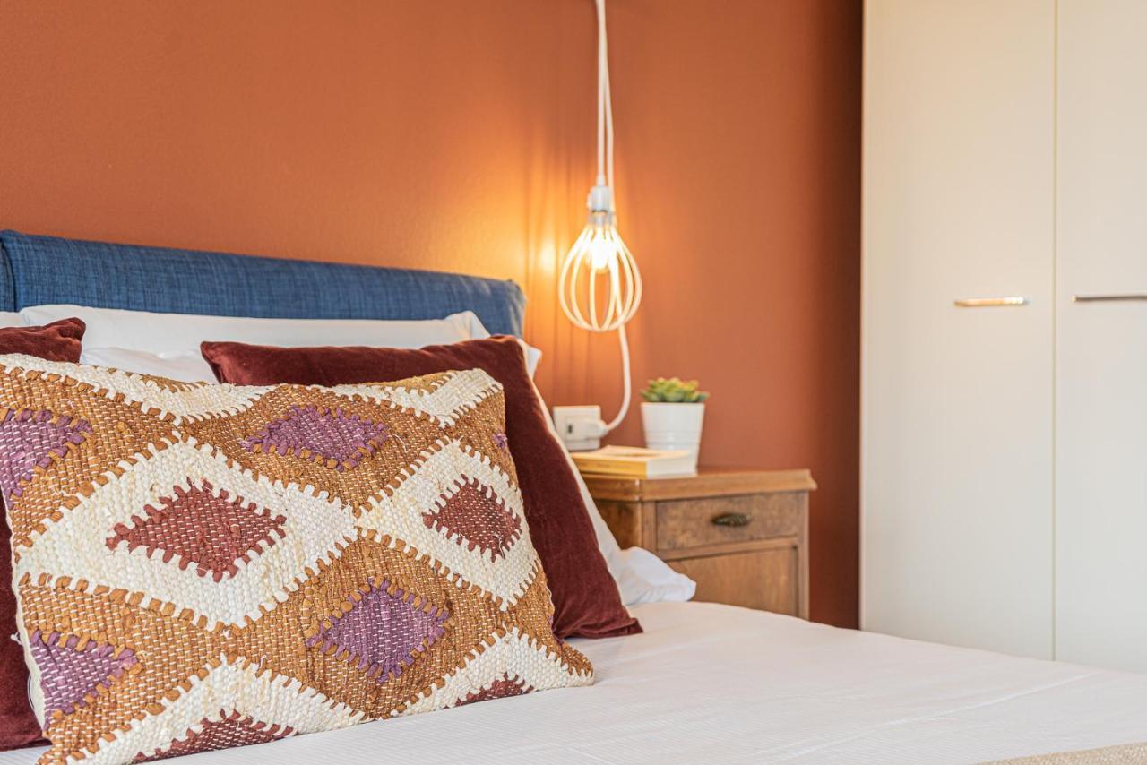 Hygge Family Apartment - One Step Away From The Lake!!! Sirmione Exteriör bild